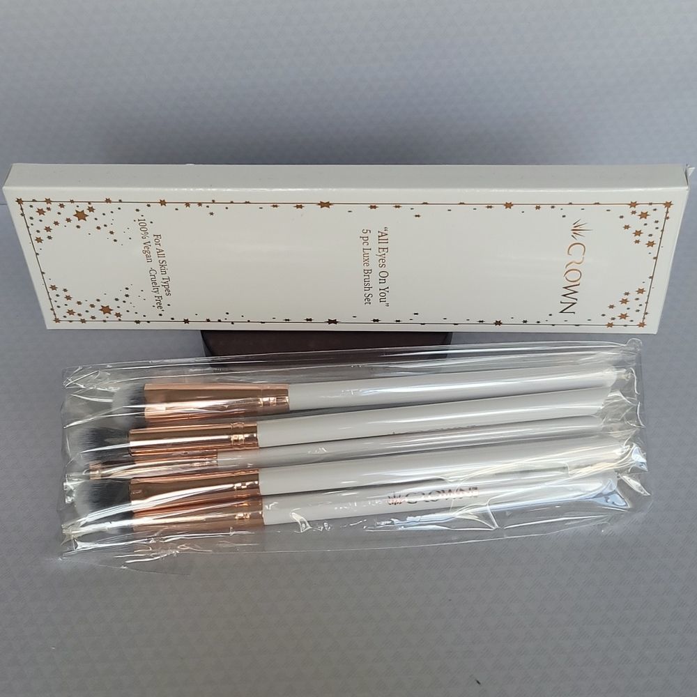 Crown All Eyes On You - 5 Pc Luxe Brush Set